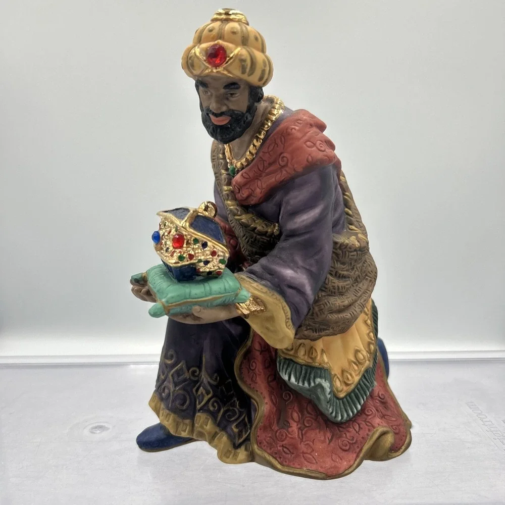 Kirkland Signature‎ Nativity Replacement WISEMAN Kneeling Figurine 75177